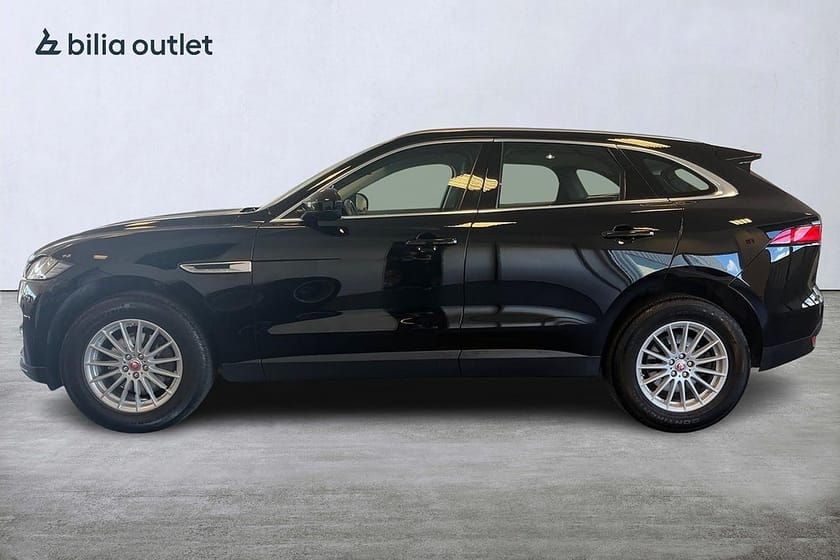 Bild 3 av Jaguar F-Pace 20d AWD 180hk / Kamera Navigation Bluetooth