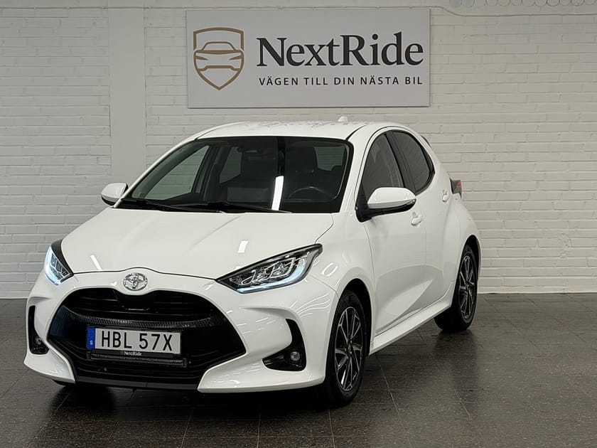 Bild 2 av Toyota Yaris 1.5 VVT-i Active Plus Euro 6|Backkamera | SoV-hjul
