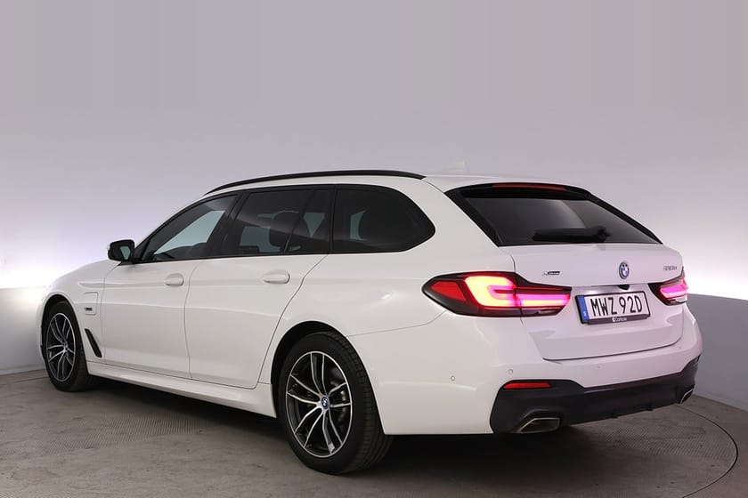 Bild 4 av BMW 530e xDrive Touring M-Sport Kamera Navi Värmare P-assist