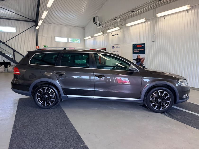 Bild 4 av Volkswagen Passat Alltrack 2.0 TDI 4Motion, NY BES,NY KAM, Drag,*Värmare*