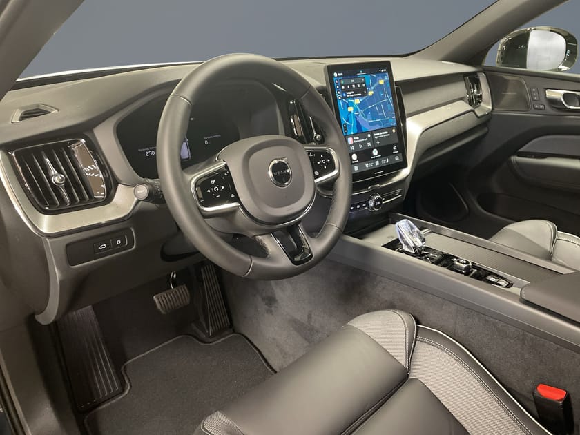 Bild 4 av Volvo XC60 T6 Plus Black Nordic Edition
