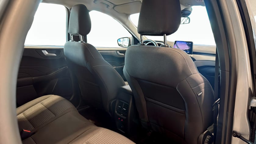Bild 5 av Ford Kuga Plug-In Hybrid Titanium 225hk Carplay Rattvärme Appstart