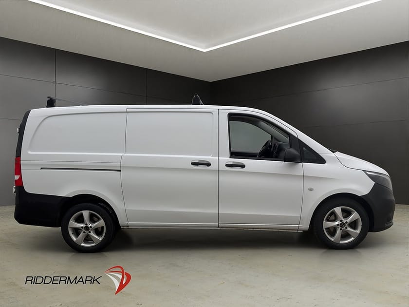 Bild 2 av Mercedes-Benz Vito 110 CDI 2.8t L2 110CDI Värm Drag B-Kamera CARPLAY Moms