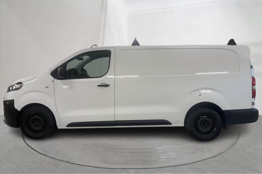 Bild 2 av Opel Vivaro Skåpbil IP 1.5 D (120hk) L3 Backkamera Värmare Drag