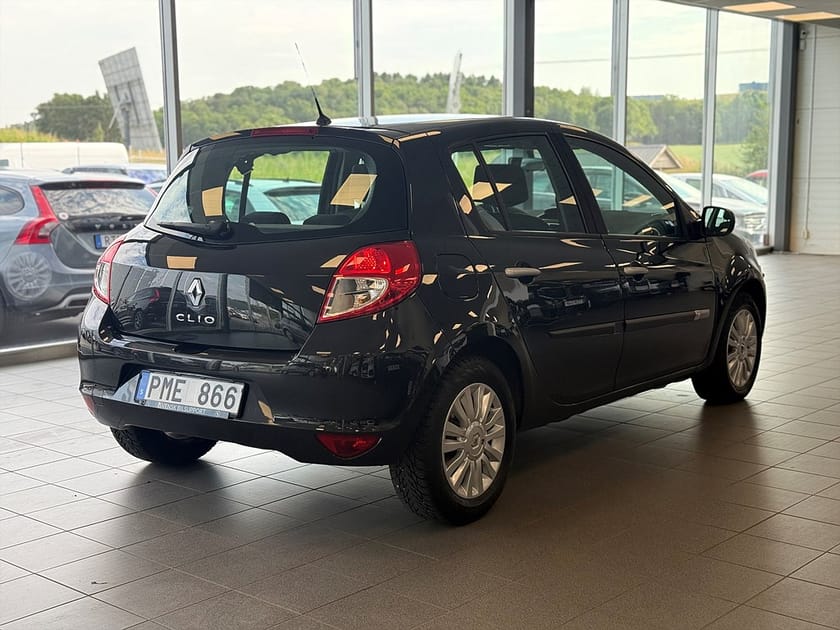 Bild 3 av Renault Clio  Halvkombi 5-dörrars 1.6 Automat 112hk 2010