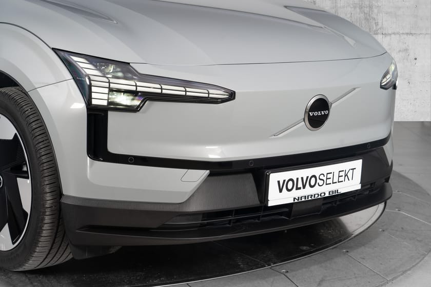 Bilde 2 av Volvo EX30 Twin Motor Performance 428 hk Plus. Adaptiv Cruise/Varmepumpe/Harman Kardon