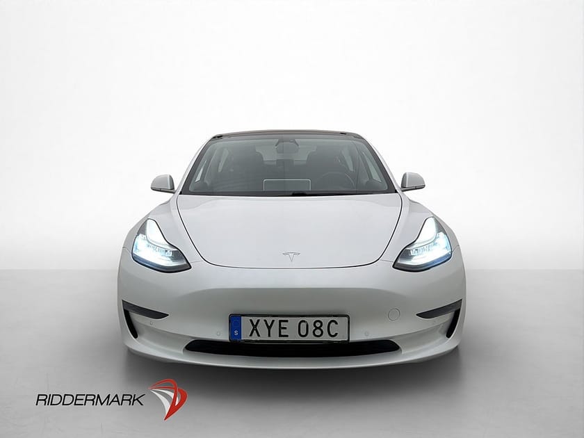 Bild 3 av Tesla Model 3 Long Range AWD Autopilot Pano Svensksåld