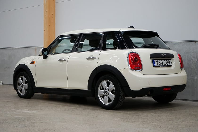 Bild 4 av MINI One 5-dörrars Pepper Excitement-pkt Belysning Nav Bluetooth