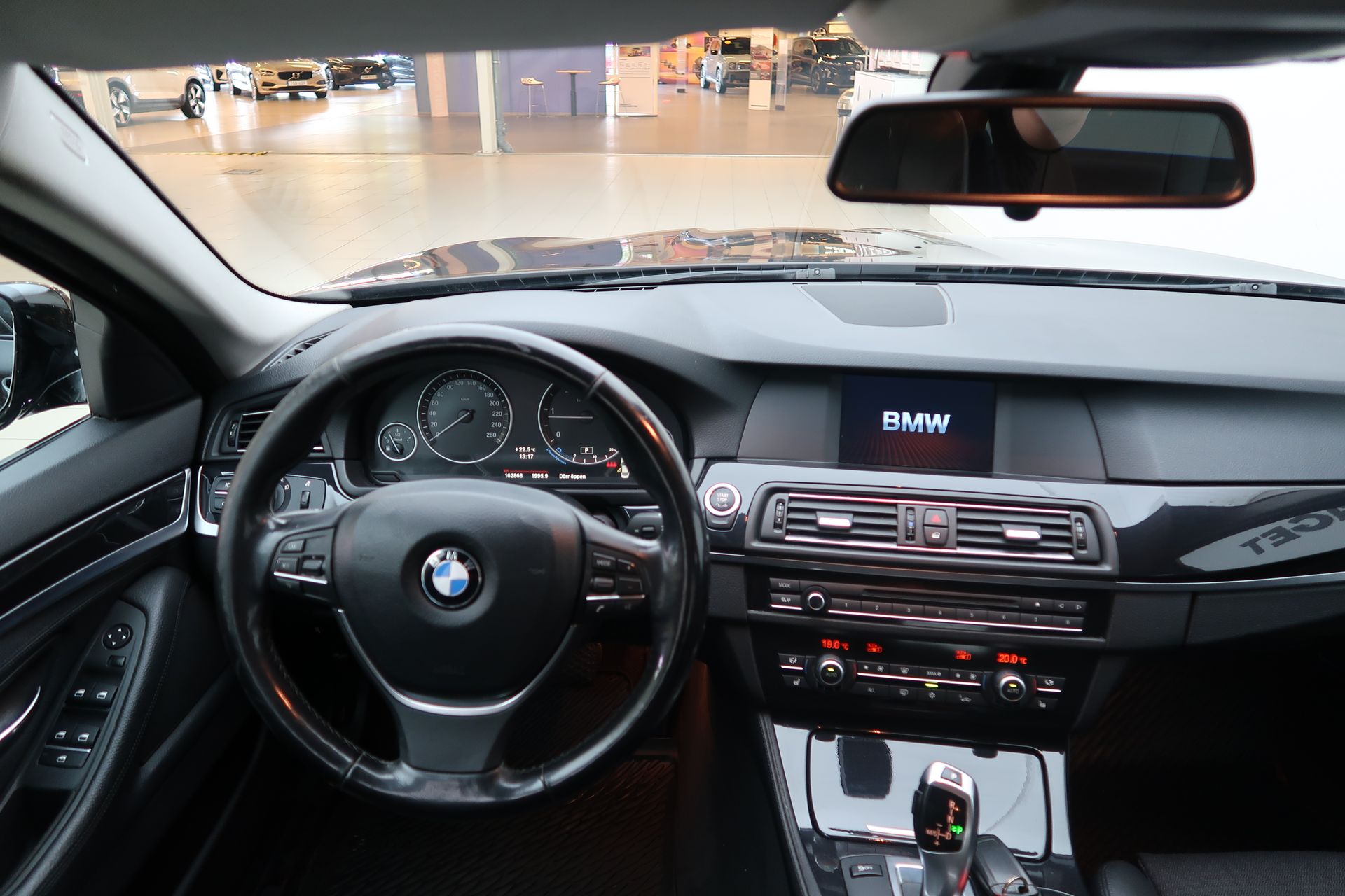 BMW 520 2011, bild 6/9