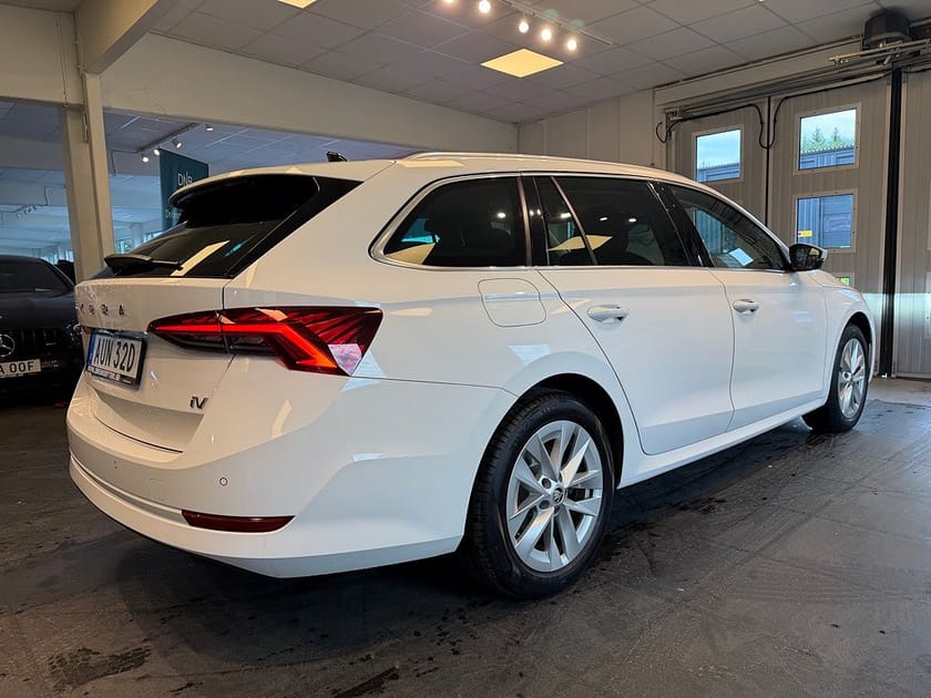 Bild 4 av Škoda Octavia Kombi iV Skoda Style Värmare Cockpit B-kamera MOMS 204hk