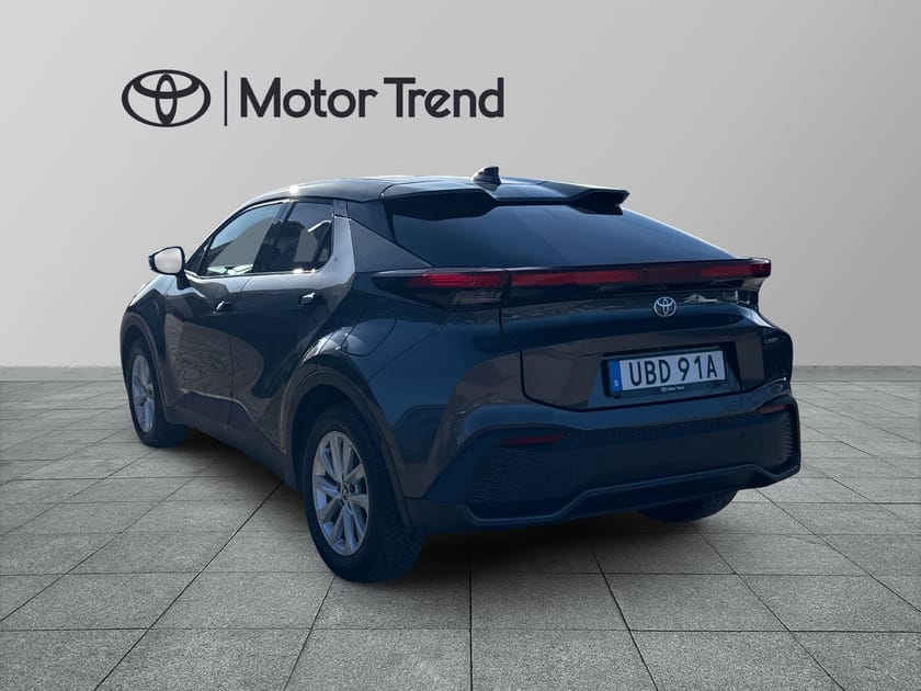 Bild 3 av Toyota C-HR PHEV 2,0 LADDHYBRID FWD STYLE TEKNIKPAKET
