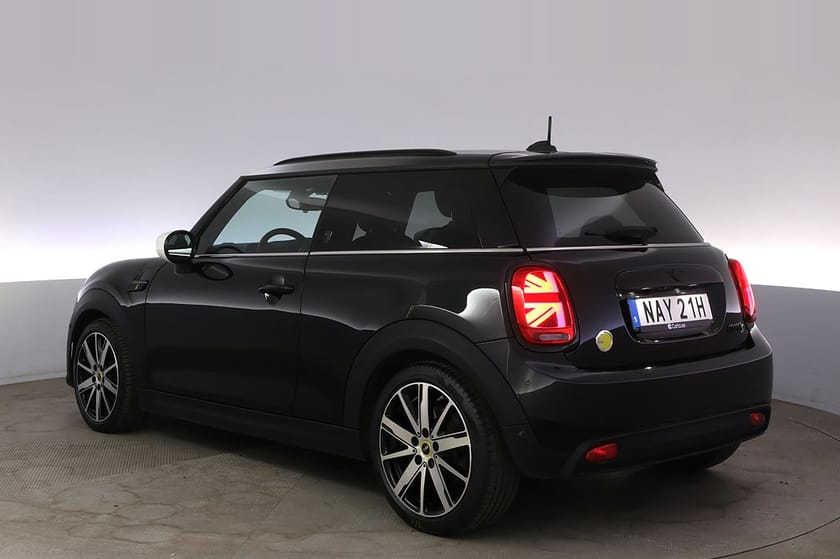 Bild 4 av MINI Cooper SE Pano Läder Kamera HuD HK Keyless