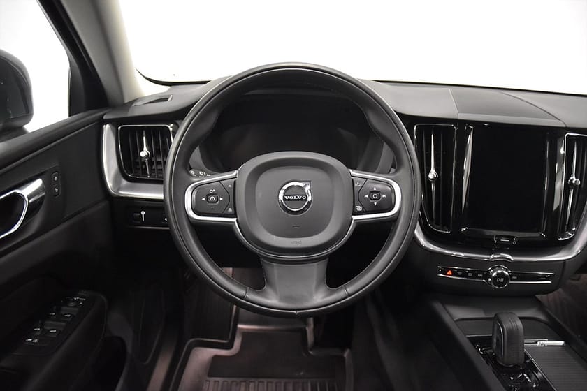 Bild 2 av Volvo XC60 B4 AWD Aut Keyless AdaptivF VOC Navi Rattv B-kam 197hk