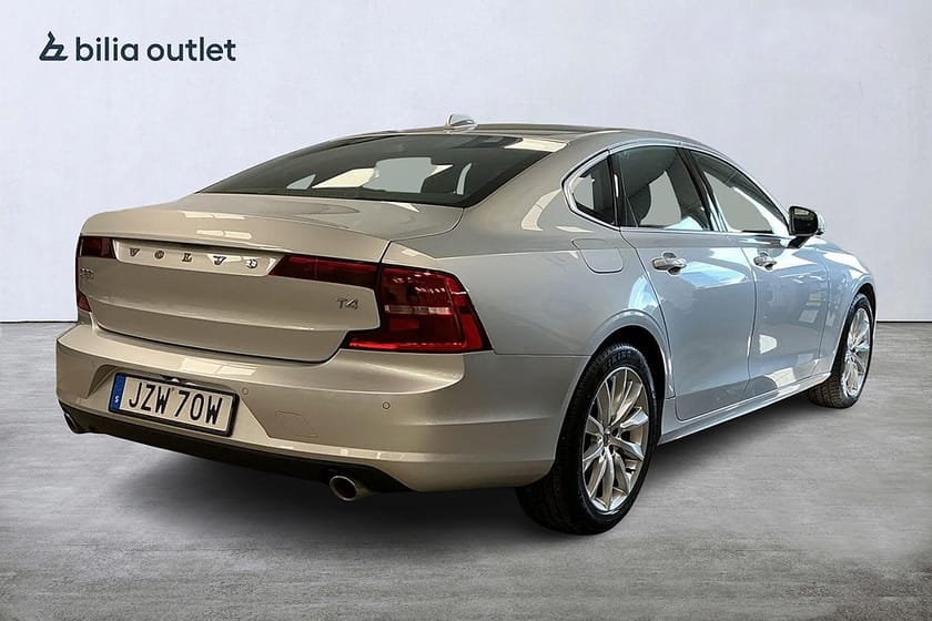 Bild 5 av Volvo S90 T4 Momentum Nyservad Backkamera Navigation