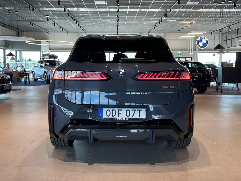 Bild 4 av BMW iX3 50 xDrive M Sport Supercharged Pano D/A Plus H/K Drag