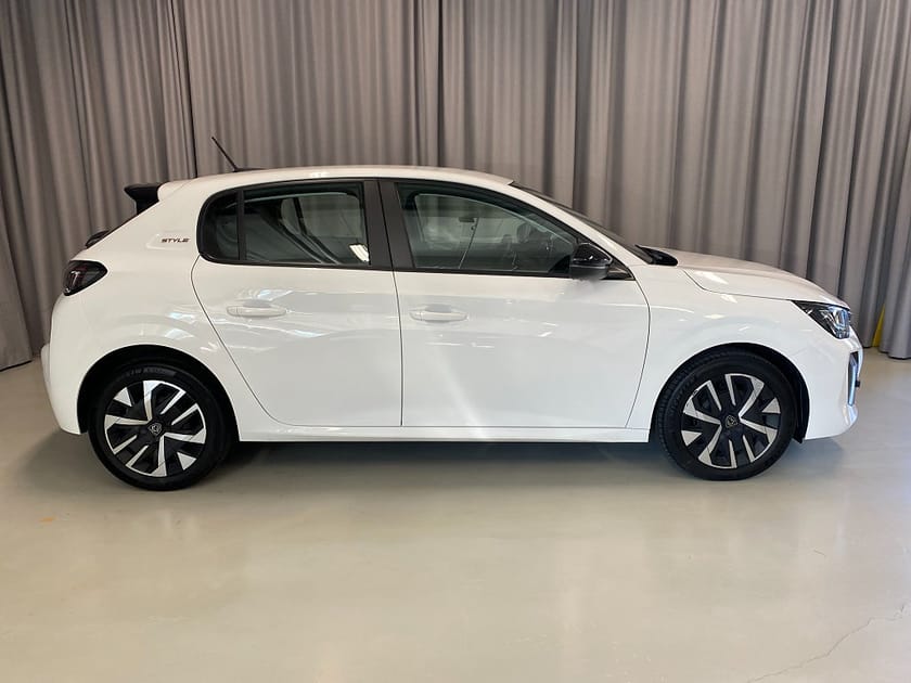 Bild 3 av Peugeot 208 HYBRID 100