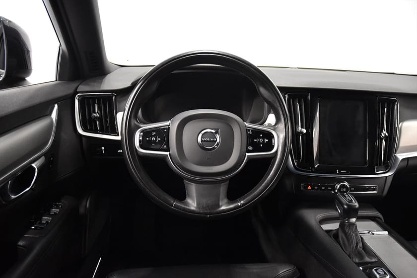 Bild 2 av Volvo V90 Cross Country D4 AWD Drag Skinn AdaptivF P-värm Navi Rattv B-kam