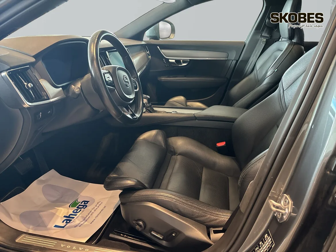 Volvo V90 Cross Country
