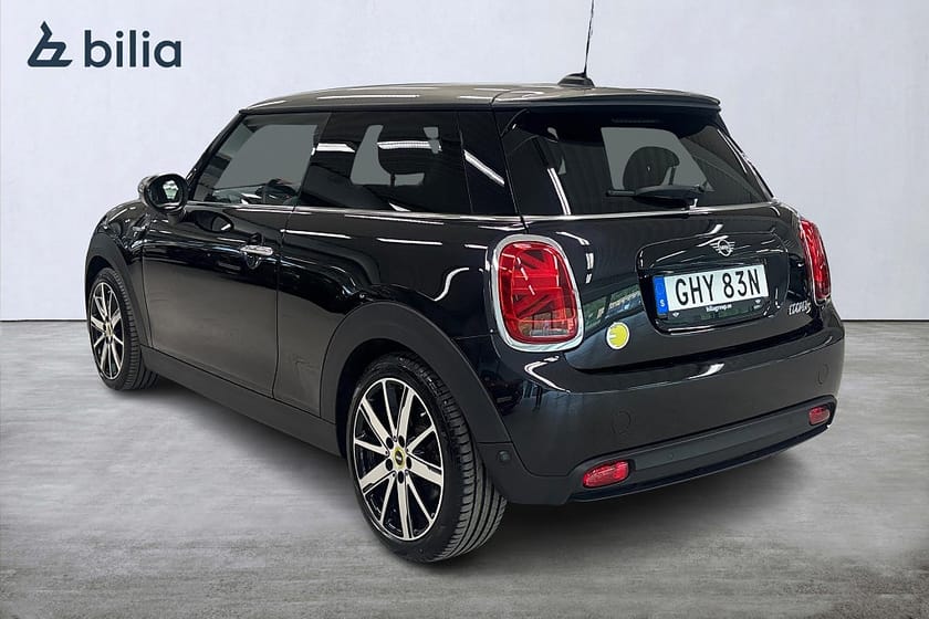 Bild 2 av MINI Cooper SE ELECTRIC / ESSENTIAL / KUPEVÄRMARE / TONADE RUTOR