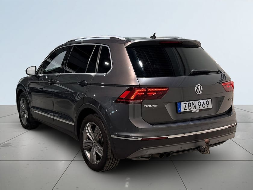 Bild 5 av Volkswagen Tiguan 2.0 AWD Executive Drag Dvärm Kamera Cockpit S/V-hjul