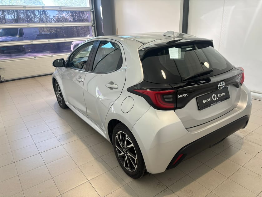 Bilde 4 av Toyota Yaris Hybrid Active Tech Varme ratt, Adaptive Cruise, Automat