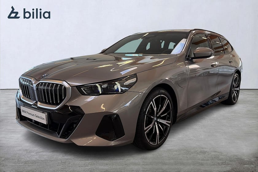Bild 1 av BMW 530e xDrive Touring M Sport H/K 360 Kamera Aktiv Fart. Drag