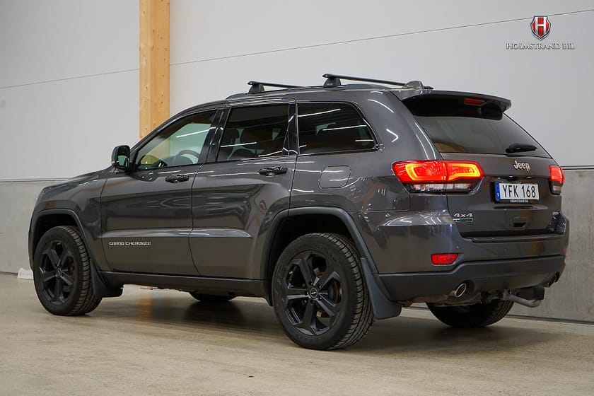Bild 4 av Jeep Grand Cherokee V6 250hk 4WD Dragkrok Backkamera Rattvärme Skinn GPS
