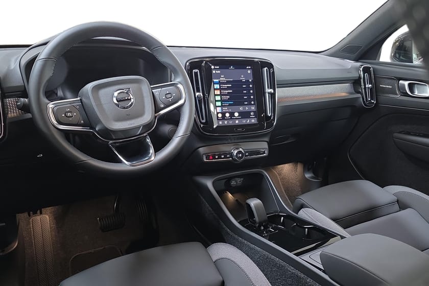 Bild 2 av Volvo EX40 Single Motor Extended Range ExtendedRange Plus SE/HarmanK/360Kamera/Navi