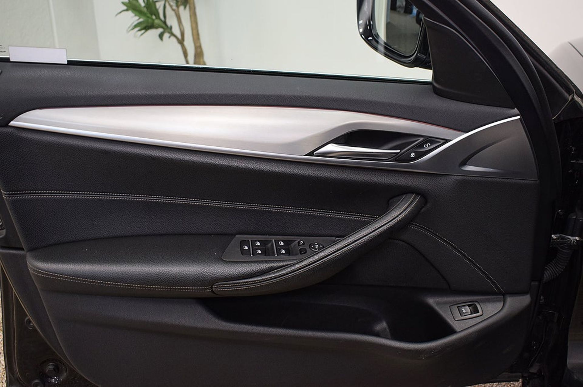 BMW 520 2019, bild 6/10