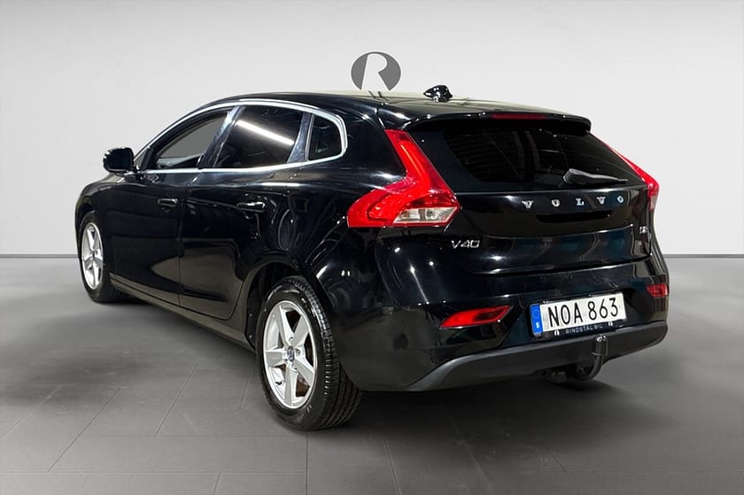 Bild 5 av Volvo V40 D2 115 HK MOMENTUM DRAG NAVI D-VÄRM KAMREM BYTT 16"