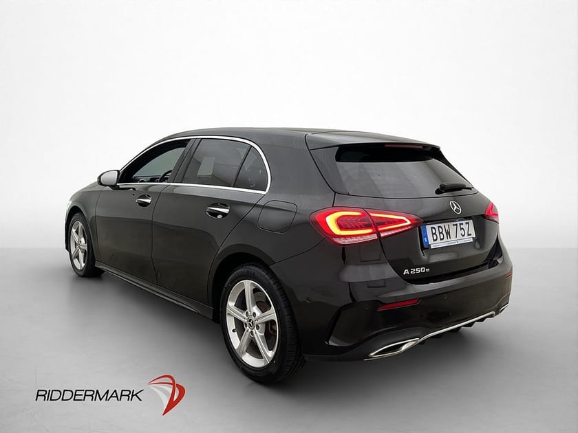 Bild 4 av Mercedes-Benz A 250 e 250e AMG Värmare Pano Wide Kamera Navi MOMS