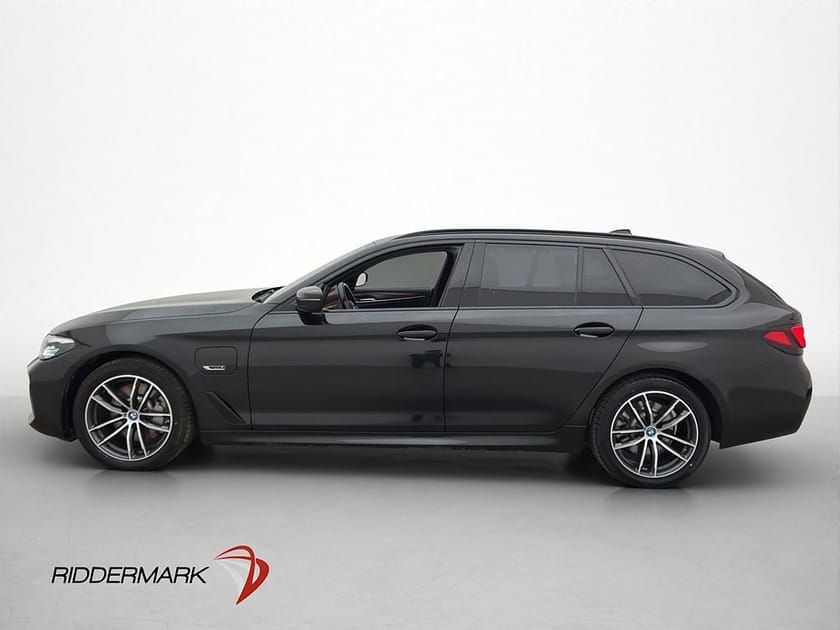 Bild 4 av BMW 530e xDrive Touring 530 M Sport Cockpit B-Kamera Skinn Drag HiFi