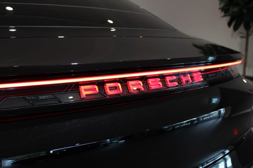 Bild 4 av Porsche Taycan 4 BLACK EDITION