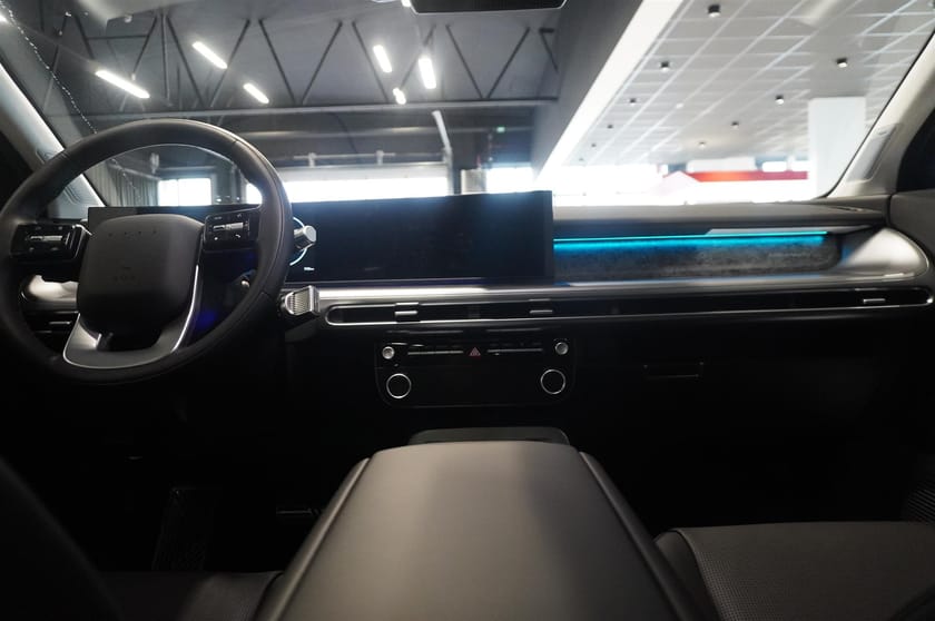 Bild 2 av Hyundai Ioniq 9 Long Range AWD 7s 110kWh Calligraphy Line