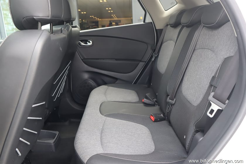 Bild 5 av Renault Captur Energy TCe 120 FWD 120hk Navi Backkamera Glastak Svensksåld