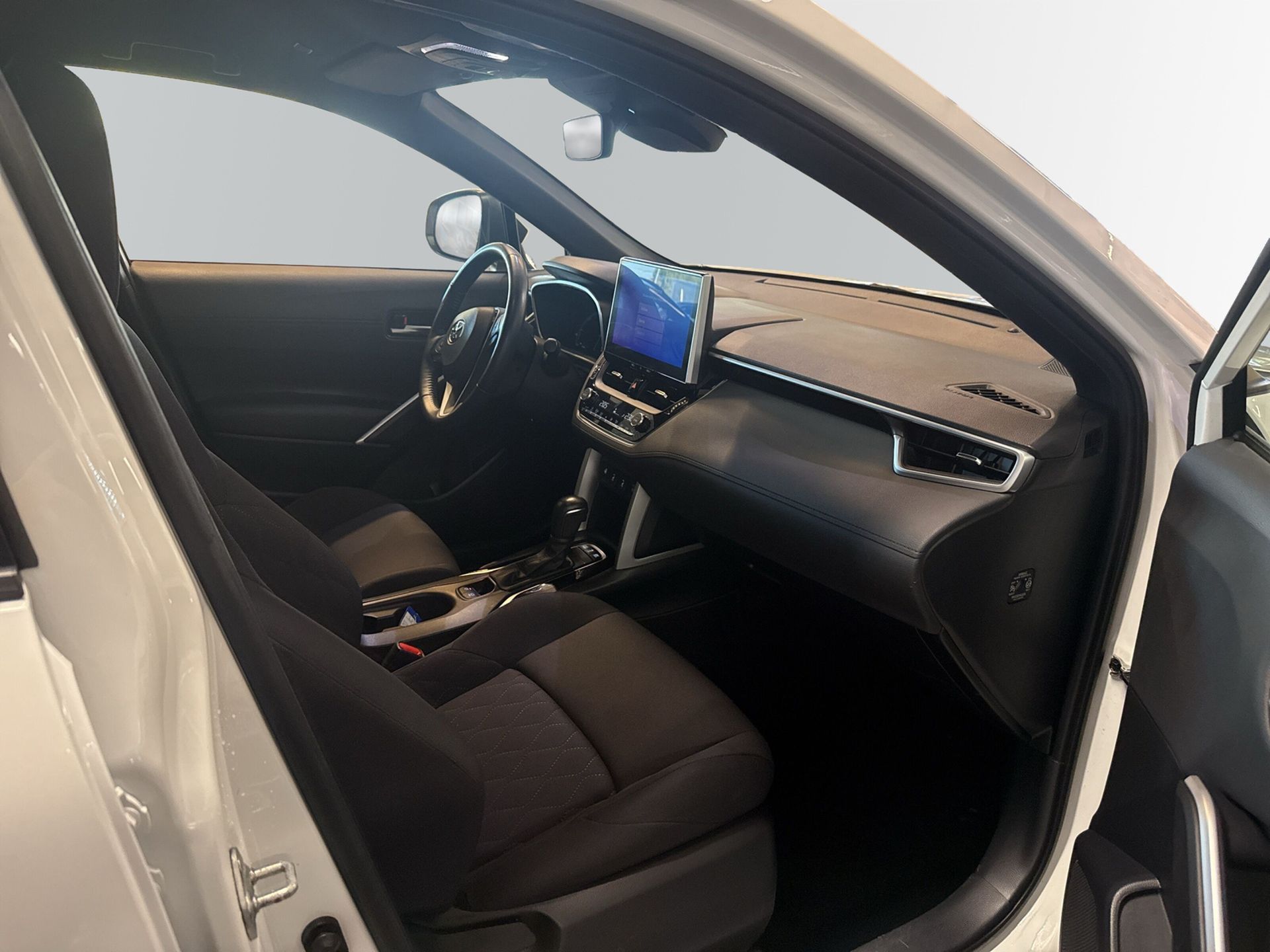 Toyota Corolla Cross 2023, bild 7/10