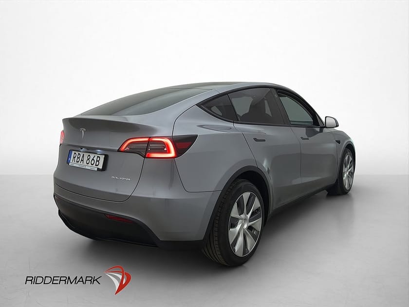 Bild 5 av Tesla Model Y Long Range AWD Autopilot MOMS Svensksåld
