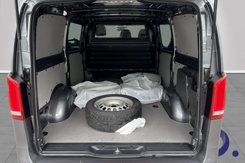 Bilde 5 av Mercedes-Benz Vito 119 CDI 4x4 3.0t STAR – 2023 |190 hk|4x4|DISTRONIC|