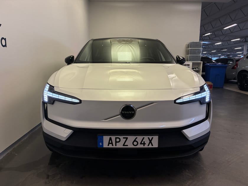 Bild 2 av Volvo EX30 Single Motor Extended Range Ultra / 360 Kamera / Keyless / BLIS / Harman/Kardon-ljudsyst. /