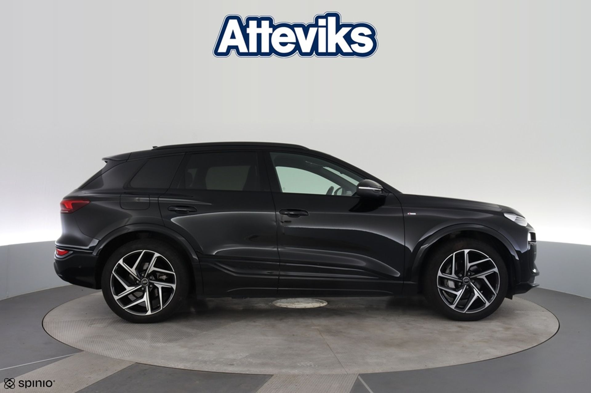 Audi Q6 e-tron S-line Luftfjädring Drag 2025, bild 2/10