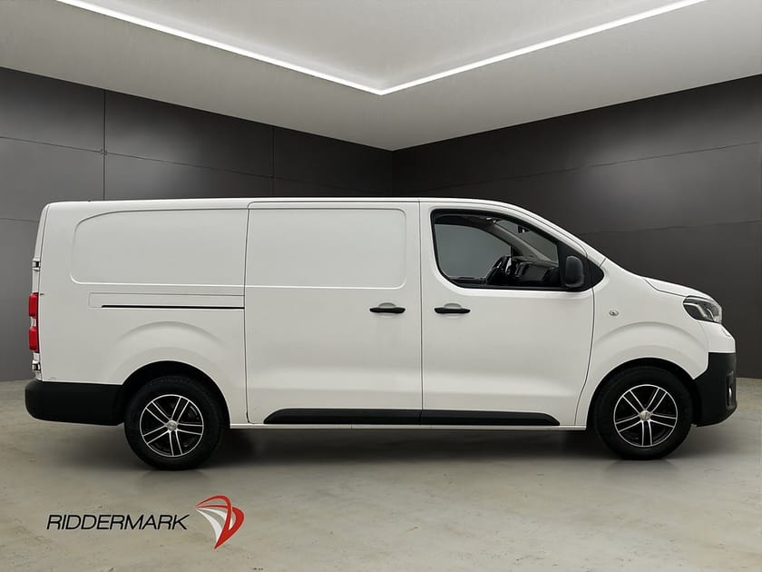 Bild 2 av Toyota Proace L3 Ny-Kamrem Värm HUD PDC Drag 2xDörr Moms