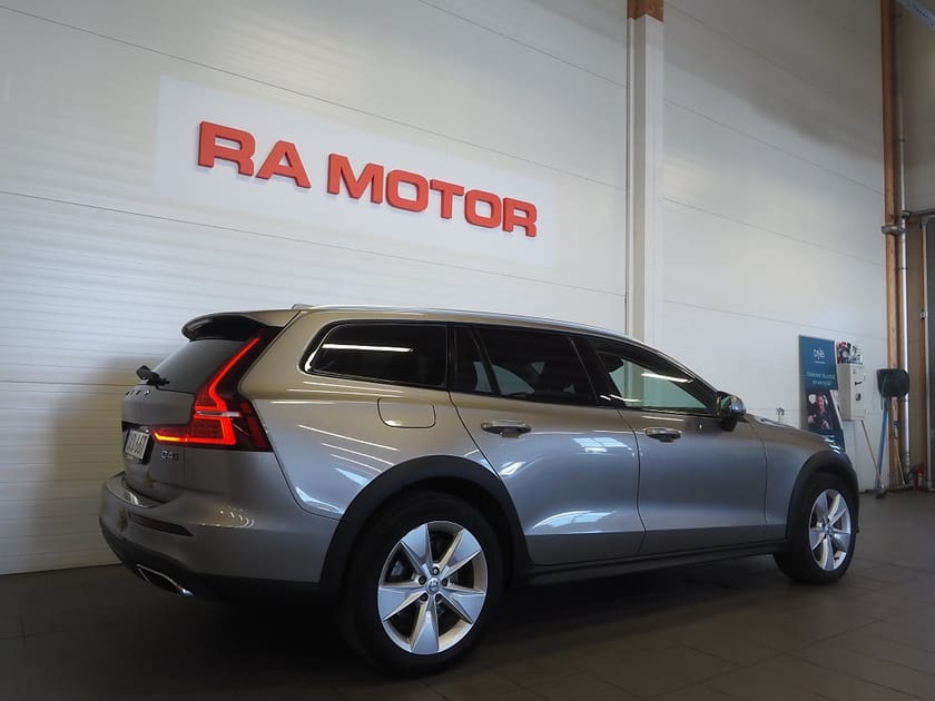 Bild 5 av Volvo V60 Cross Country D4 190hk AWD Advanced SE II | Drag | Navi | Kamera |