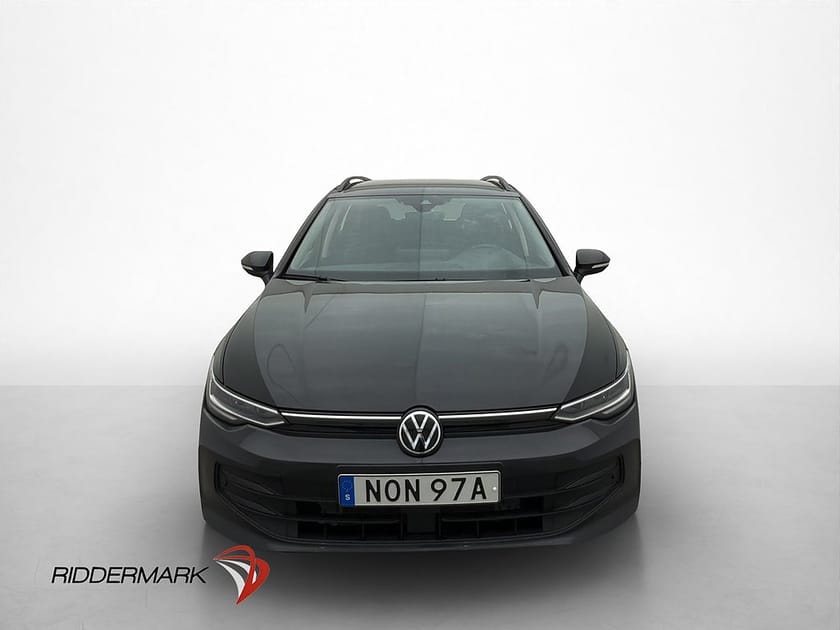Bild 2 av Volkswagen Golf Sportscombi 1.5 eTSI 150hk Kamera CarPlay Dragkrok MOMS
