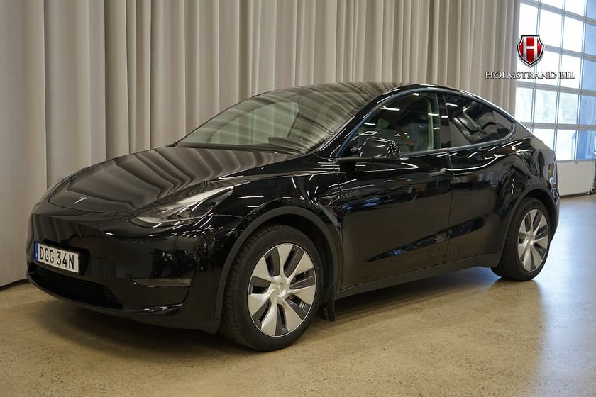 Bild 2 av Tesla Model Y Long Range AWD Drag Värmepump Rattvärme Kamera MOMS