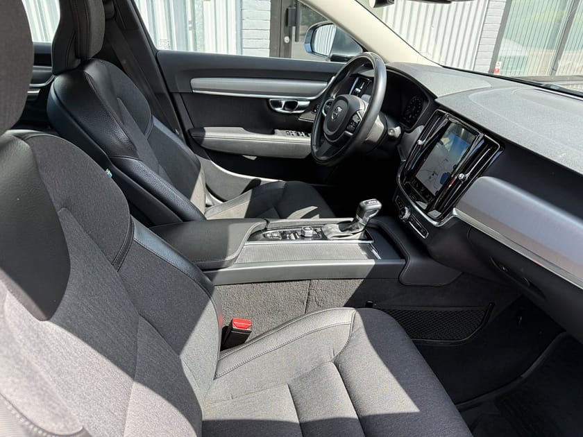 Bild 5 av Volvo V90 T4 190HK GEARTRONIC MOMENTUM / PILOT ASSIST / DRAG