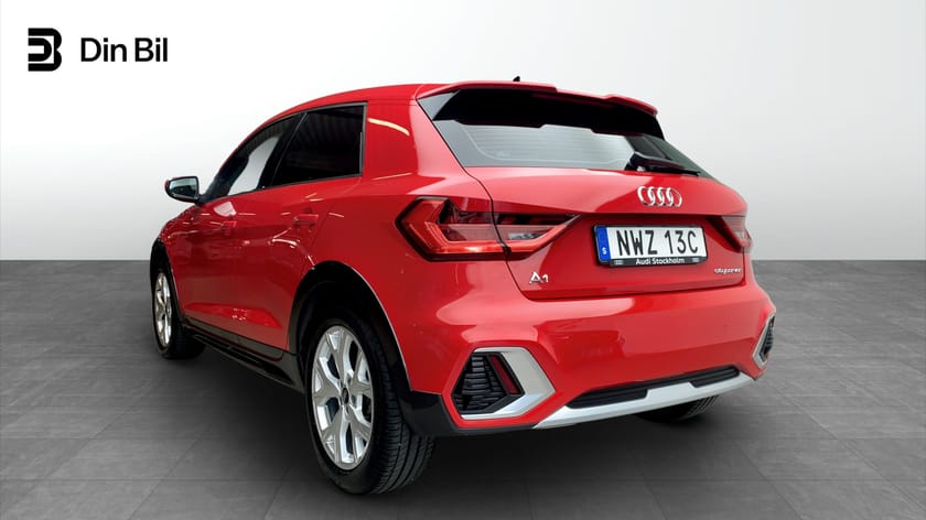 Bild 3 av Audi A1 citycarver 30 TFSI TFSI116hk Cockpit/p-sensorer bak