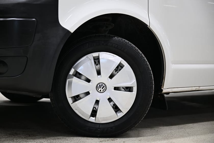 Bild 3 av Volkswagen Transporter Chassi Cab 140HK Flak|Långkåpa|Drag|Värmare|EnÄgare|Nykamrem|Moms