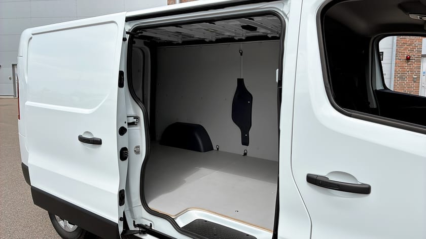 Bild 5 av Renault Trafic Skåpbil L2H1 NORDIC LINE AUTOMAT | Lagerbil!