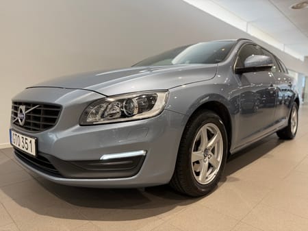 Volvo V60 T3 Classic Edition / Dragkrok / Sensorer / Rattvärmare /