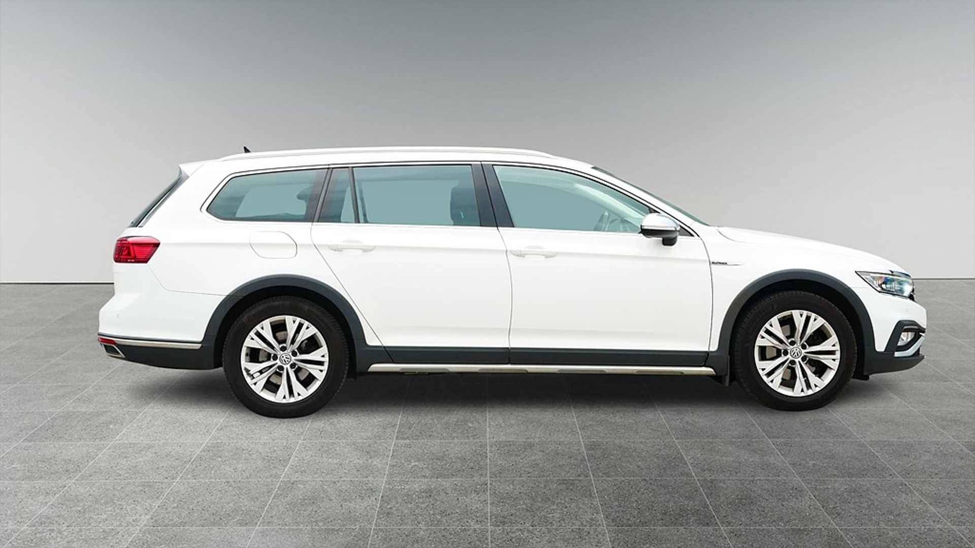 Volkswagen Passat 2020, bild 6/16